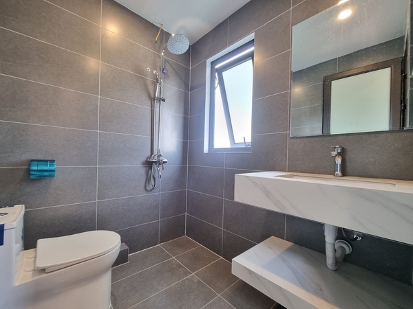Bán nhà phố Cổ Linh, Thạch Bàn, nhà 6 tầng, DT 40m2, MT 4m, có thang máy, gara ô tô