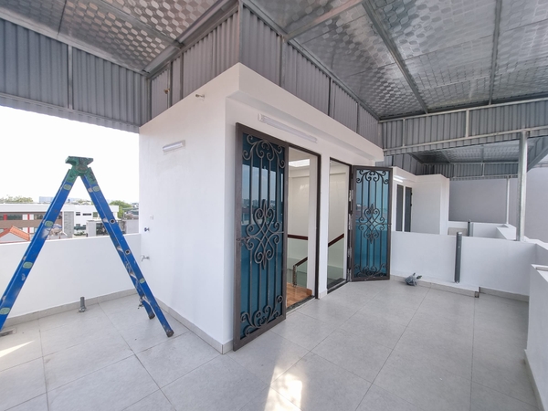 Bán nhà phố Cổ Linh, Thạch Bàn, Nhà 6 tầng, DT 30m2, MT 5.5m, 3PN, SĐCC, ĐÃ BÁN