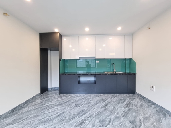 Bán nhà phố Cổ Linh, Thạch Bàn, Nhà 6 tầng, DT 30m2, MT 5.5m, 3PN, SĐCC, ĐÃ BÁN