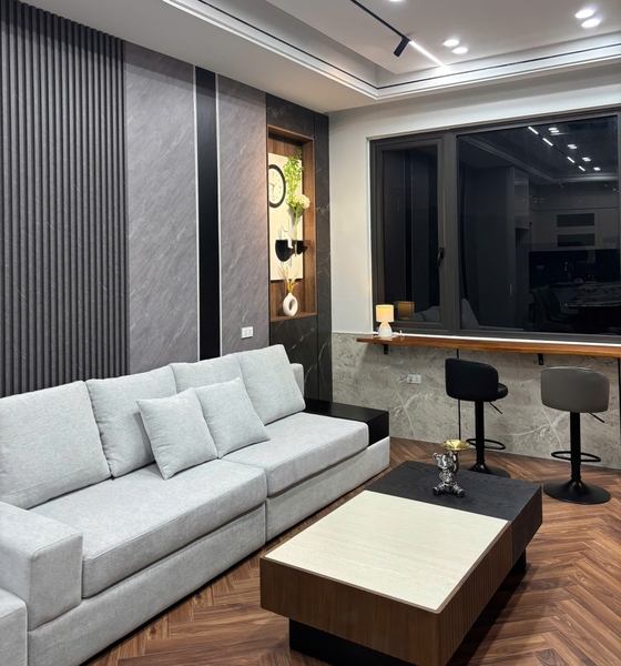 Bán nhà phố Nguyễn Văn Cừ, Gia Thụy, 7 tầng, DT 48m2, MT 4m, 4PN, thang máy, gara ô tô