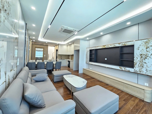 Bán nhà Ngõ 206 phố Cổ Linh, gần Aeon Mall, 7 tầng, DT 58m2, MT 4.5m, 4PN, 2026