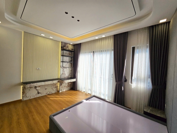 Bán nhà phân lô Ngọc Thụy, 6 tầng, DT 58m2, MT 4.6m, 4PN, full nội thất, tiện kinh doanh