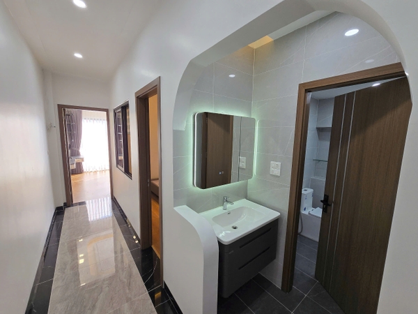 Bán nhà phân lô Ngọc Thụy, 6 tầng, DT 58m2, MT 4.6m, 4PN, full nội thất, tiện kinh doanh