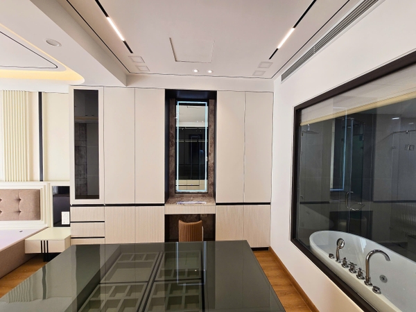 Bán nhà phân lô Ngọc Thụy, 6 tầng, DT 58m2, MT 4.6m, 4PN, full nội thất, tiện kinh doanh