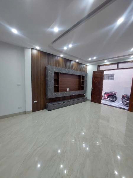 Bán nhà Bồ Đề, gần cầu Chương Dương,  6 tầng, DT 40m2, MT 4.5m, 3PN, có thang máy