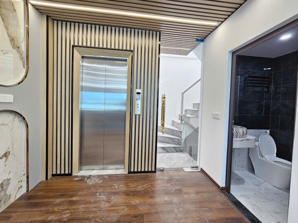 Bán nhà Ngõ 206 phố Cổ Linh, gần Aeon Mall, 7 tầng, DT 58m2, MT 4.5m, 4PN, 2026