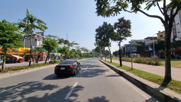 Bán nhà mặt phố Cổ Linh, Thạch Bàn, DT 130m2, MT 5m, lô góc, tiện kinh doanh, 2024