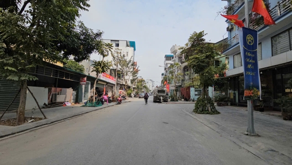 Bán đất mặt ngõ 201 Phúc Lợi, DT 45m2, MT 3.7m, đường 11m, tiện kinh doanh, ĐÃ BÁN