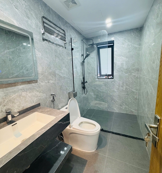 Bán nhà phố Cổ Linh, Thạch Bàn, 5 tầng, DT 50m2, MT 5m, 3PN, có thang máy, gara ô tô