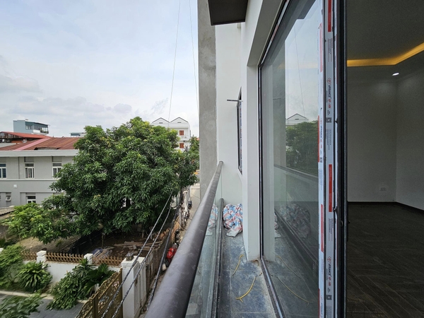 Bán nhà phố Ngọc Trì, Thạch Bàn, Nhà 6 tầng, DT 45m2, MT 5m, thang máy, gara ô tô