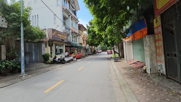 Bán nhà mặt ngõ phố Sài Đồng, DT 100m2, MT 6m, đường 8m, tiện kinh doanh, 2024