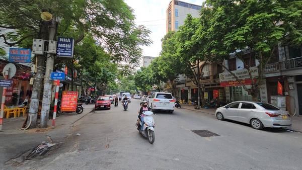 Bán đất mặt ngõ phố Trạm, gần cầu Vĩnh Tuy, DT 80m2, MT 4m, ngõ thông, ô tô vào nhà