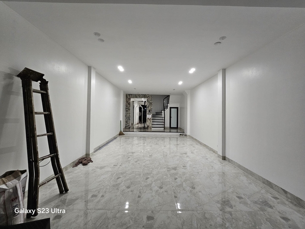 Bán nhà phố Cổ Linh, Thạch Bàn, Nhà 6 tầng, DT 50m2, MT 4.5m, có thang máy, gara ô tô