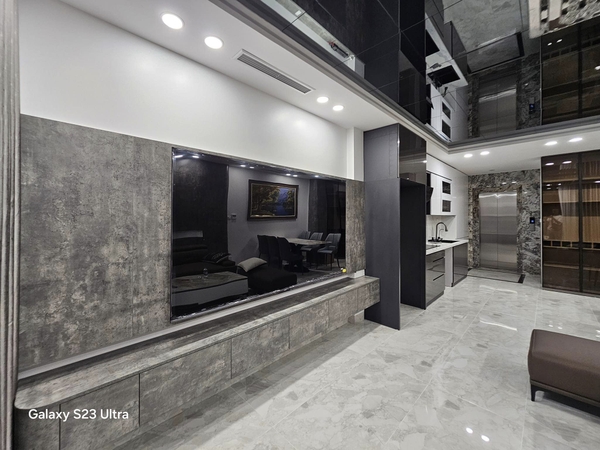 Bán nhà phố Cổ Linh, Thạch Bàn, Nhà 6 tầng, DT 50m2, MT 4.5m, có thang máy, gara ô tô