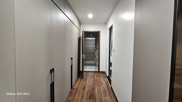 Bán nhà phố Cổ Linh, Thạch Bàn, Nhà 6 tầng, DT 50m2, MT 4.5m, có thang máy, gara ô tô