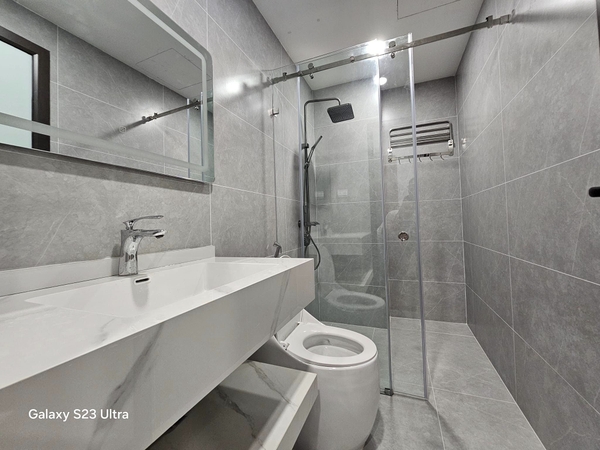 Bán nhà phố Cổ Linh, Thạch Bàn, Nhà 6 tầng, DT 50m2, MT 4.5m, có thang máy, gara ô tô