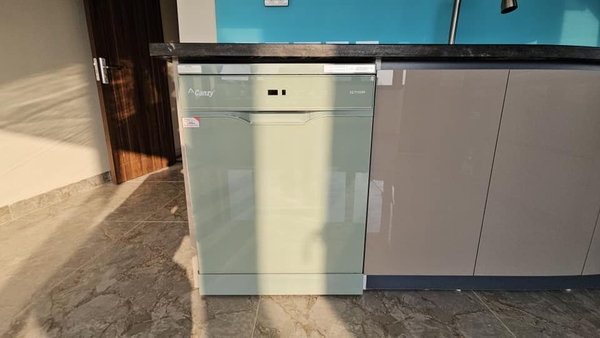 Bán nhà mặt ngõ Nguyễn Văn Cừ, 7 tầng, DT 40m2, MT 3.6m, có thang máy, kinh doanh