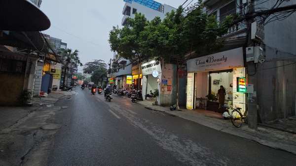 Bán nhà mặt phố Hoa Lâm, Việt Hưng, 7 tầng, DT 56m2, MT 4.1m, tiện kinh doanh, VP