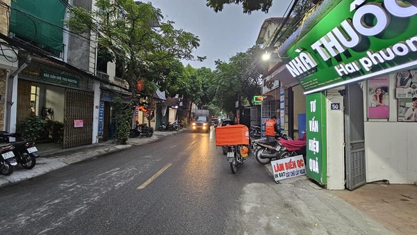 Bán nhà mặt phố Hoa Lâm, Việt Hưng, 7 tầng, DT 56m2, MT 4.1m, tiện kinh doanh, VP