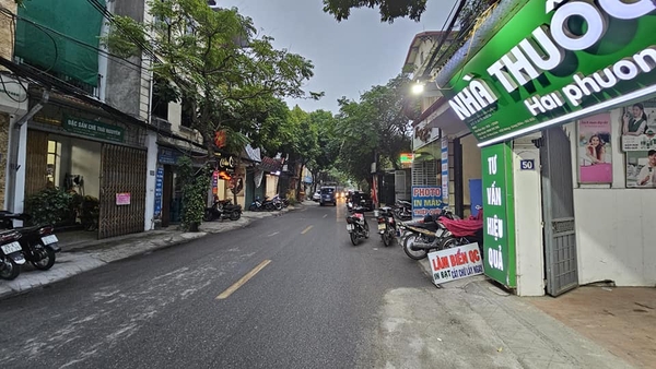 Bán nhà mặt phố Hoa Lâm, Việt Hưng, 7 tầng, DT 56m2, MT 4.1m, tiện kinh doanh, VP