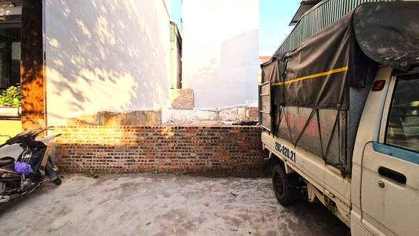 Bán đất mặt ngõ phố Cổ Linh, Tư Đình, DT 100m2, MT 7.5m, tiện kinh doanh, 2026