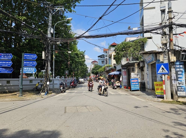 Bán nhà mặt phố Hoa Lâm, Việt Hưng, 7 tầng, DT 56m2, MT 4.1m, tiện kinh doanh, VP