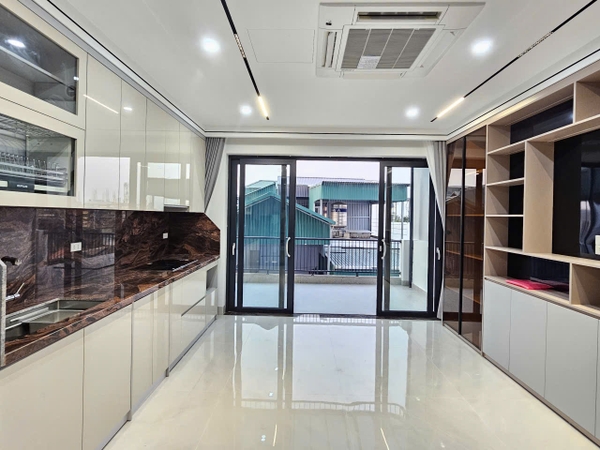 Bán nhà phố Gia Thượng, Ngọc Thụy, 7 tầng, DT 50m2, MT 4.5m, 3PN, SĐCC, ĐÃ BÁN