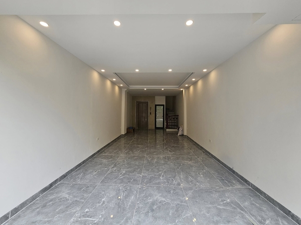 Bán nhà Phố Thạch Bàn, 6 tầng, DT 56m2, MT 6.5m, 4PN, có thang máy, SĐCC, 2026