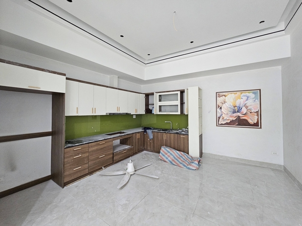 Bán nhà mặt ngõ phố Bát Khối, Cự Khối, 5 tầng, DT 90m2, MT 5m, tiện kinh doanh, 2026