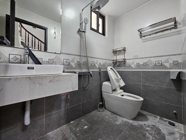 Bán nhà mặt ngõ phố Bát Khối, Cự Khối, 5 tầng, DT 90m2, MT 5m, tiện kinh doanh, 2026