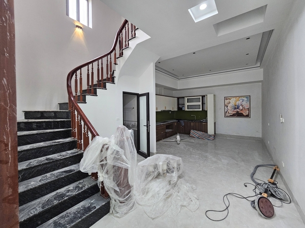 Bán nhà mặt ngõ phố Bát Khối, Cự Khối, 5 tầng, DT 90m2, MT 5m, tiện kinh doanh, 2026