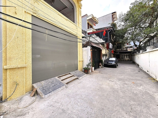 Bán nhà Ngõ 42 Sài Đồng, 7 tầng, DT 65m2, MT 5m, 4PN, full nội thất, thang máy, gara