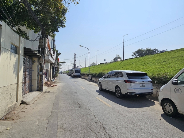 Bán nhà phố Lâm Du, Bồ Đề, 7 tầng, DT 53m2, MT 4m, 4 phòng ngủ, có thang máy ĐÃ BÁN