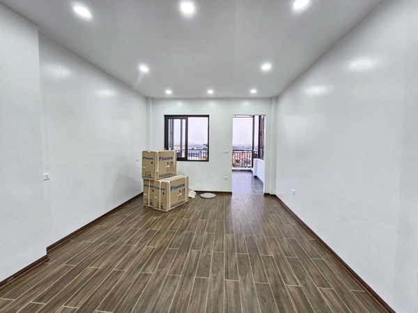 Bán nhà phố Nguyễn Văn Cừ, Gia Thụy, 7 tầng, DT 48m2, MT 4m, 4PN, thang máy, gara ô tô