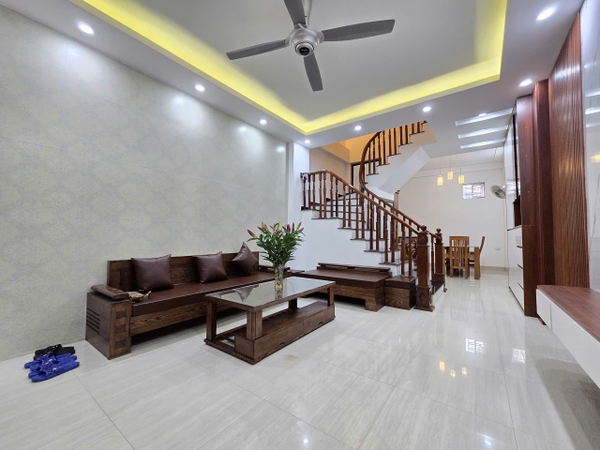 Bán nhà phố Vũ Đức Thận, sau BigC, Nhà 4 tầng, DT 50m2, MT 4m, 4PN, full nội thất