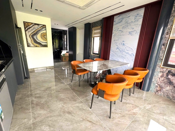 Bán nhà phân lô Nguyễn Văn Cừ, Gia Thụy, 8 tầng, DT 47m2, MT 4m, 4PN, Full nội thất