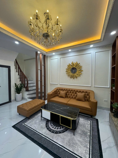 Bán nhà phố Tư Đình, gần chợ Tư Đình, 5 tầng, DT 33m2, MT 6.5m, 3PN, full nội thất