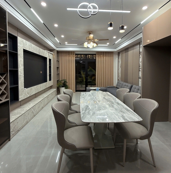 Bán nhà phố Nguyễn Thời Trung, Thạch Bàn, 6 tầng, DT 45m2, MT 4.2m, 3PN, 2026
