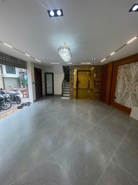 Bán nhà phố Tư Đình, Nhà 7 tầng, DT 55m2, MT 8,2m, có thang máy, gara ô tô, ĐÃ BÁN