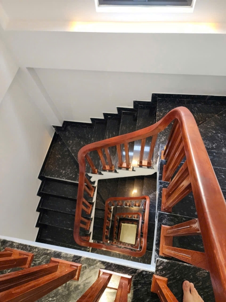 Bán nhà 7 tầng phân lô 918 Phúc Đồng, DT 85m2, MT 5m, 4PN, thang máy, gara ô tô