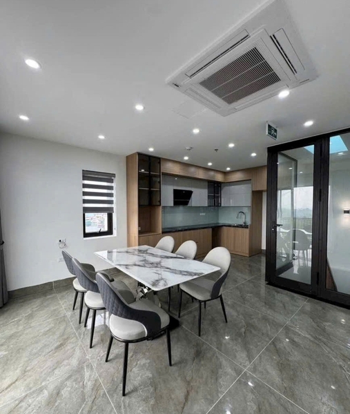 Bán nhà mặt phố khu Tư Đình, 6 tầng, DT 80m2, MT 6.5m, lô góc, tiện kinh doanh, 2026