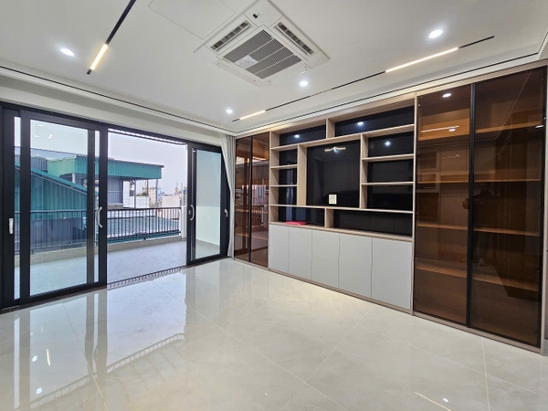 Bán nhà phố Gia Thượng, Ngọc Thụy, 7 tầng, DT 50m2, MT 4.5m, 3PN, SĐCC, ĐÃ BÁN