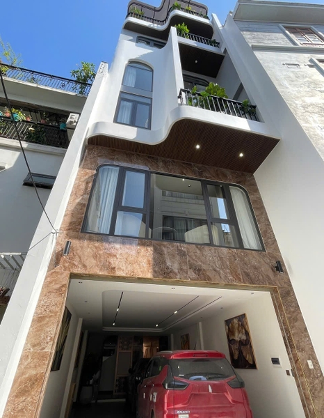 Bán nhà phân lô Cổ Linh, gần Aeon Mall, 7 tầng, DT 68m2, MT 5m, 4PN, full nội thất