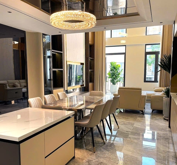 Bán nhà phân lô Cổ Linh, gần Aeon Mall, 7 tầng, DT 68m2, MT 5m, 4PN, full nội thất