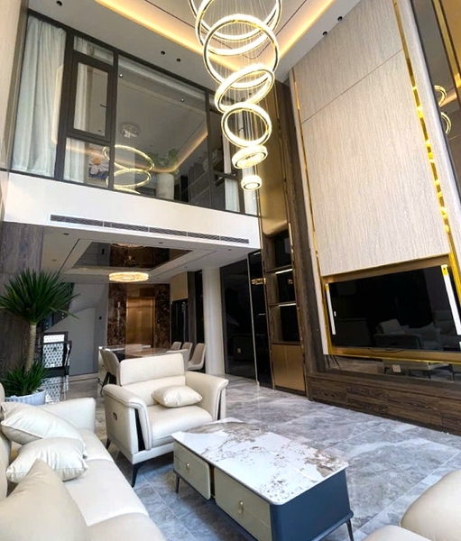 Bán nhà phân lô Cổ Linh, gần Aeon Mall, 7 tầng, DT 68m2, MT 5m, 4PN, full nội thất