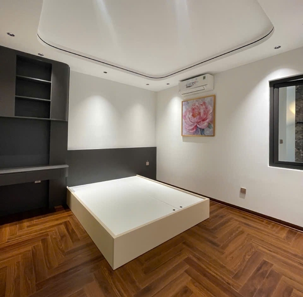 Bán nhà phân lô Cổ Linh, gần Aeon Mall, 7 tầng, DT 68m2, MT 5m, 4PN, full nội thất