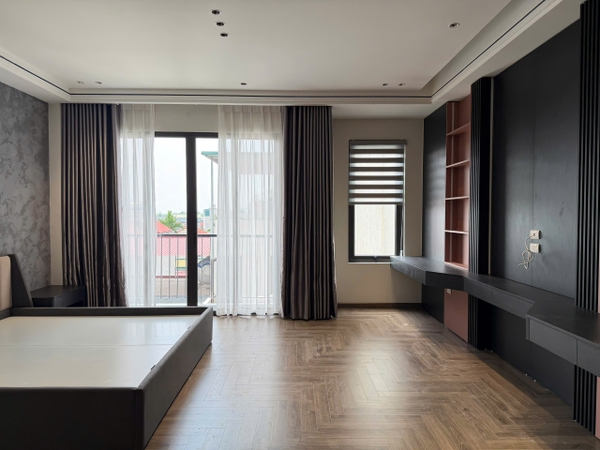 Bán nhà phố Nguyễn Thời Trung, Thạch Bàn, 7 tầng, DT 50m2, MT 5.2m, 4PN, FULL nội thất