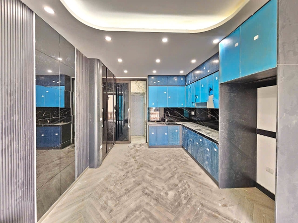 Bán nhà phân lô phố Cổ Linh, Thạch Bàn, 7 tầng, DT 40m2, MT 3.8m, 4PN, tiện kinh doanh