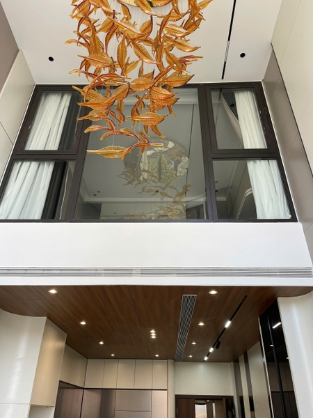 Bán nhà phố Cự Khối, view hồ Cự Khối, 7 tầng, DT 57m2, MT 4m, 4PN, full nội thất, 2026