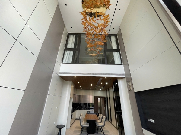 Bán nhà phố Cự Khối, view hồ Cự Khối, 7 tầng, DT 57m2, MT 4m, 4PN, full nội thất, 2026